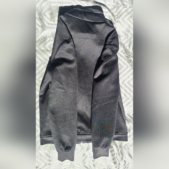 Zara Man black medium light tech jacket, wind guard, chrome zippered hoodie - Picture 4 of 4